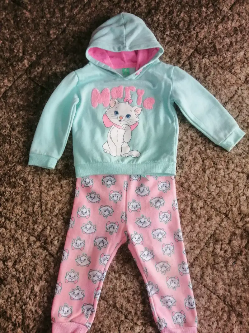 Conjunto infantil Marie Disney - 1