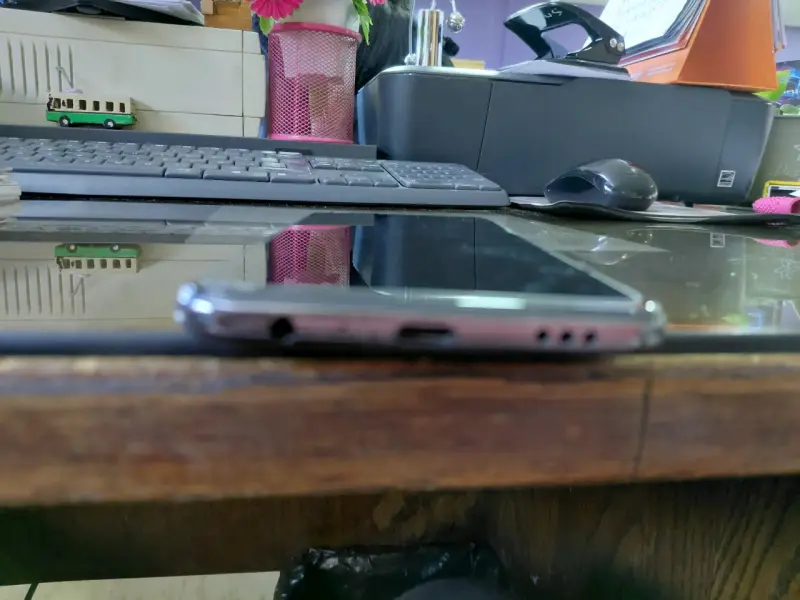 Smartphone Android con pantalla grande - 3