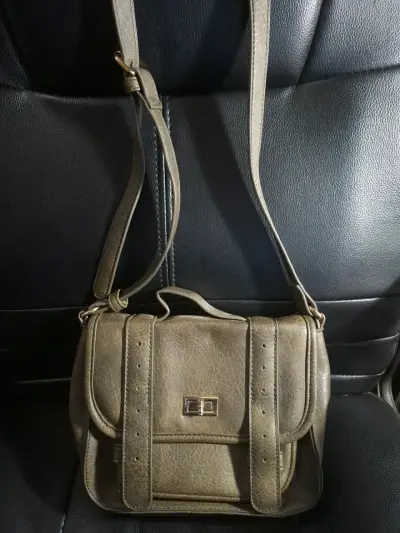 Cartera de cuero marrón estilo vintage - miniatura 3