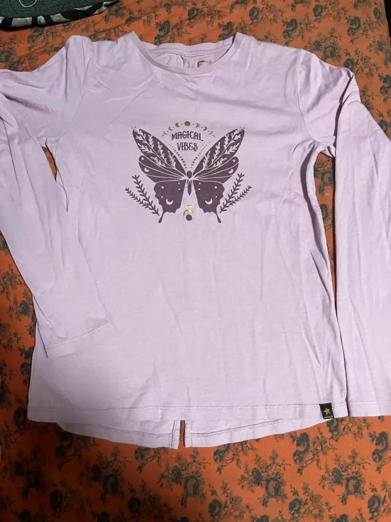 Polera verde con estampado de frutas - 4