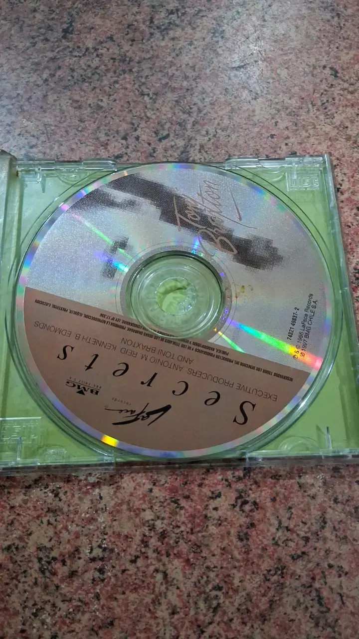 CD Toni Braxton Secrets original - 2