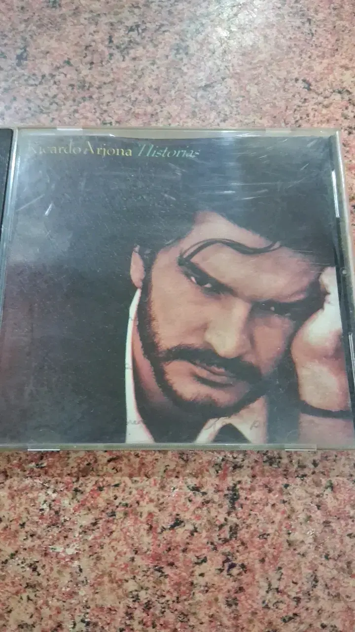 CD Ricardo Arjona Historias - 1