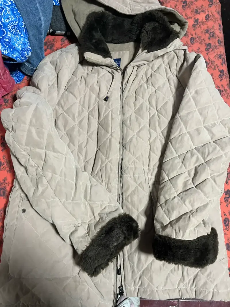 Chaqueta gris Hollister para mujer - 6