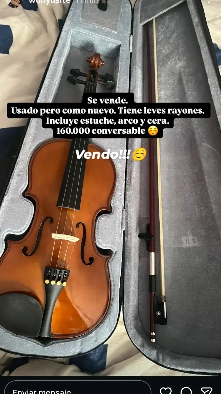 Violín con estuche y arco en buen estado