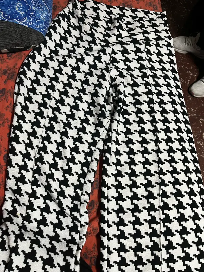 Pantalones de pata de gallo blanco y negro - 1