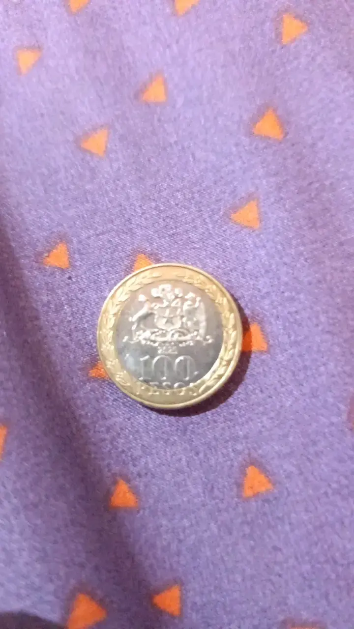 Moneda de 100 pesos de banco de chile 100 años - 2