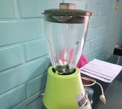 Licuadora eléctrica vintage color verde - miniatura 1
