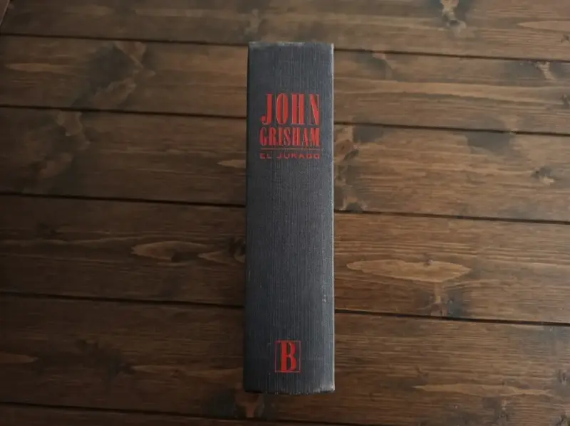 Libro 'El Jurado' de John Grisham en tapa dura - 1