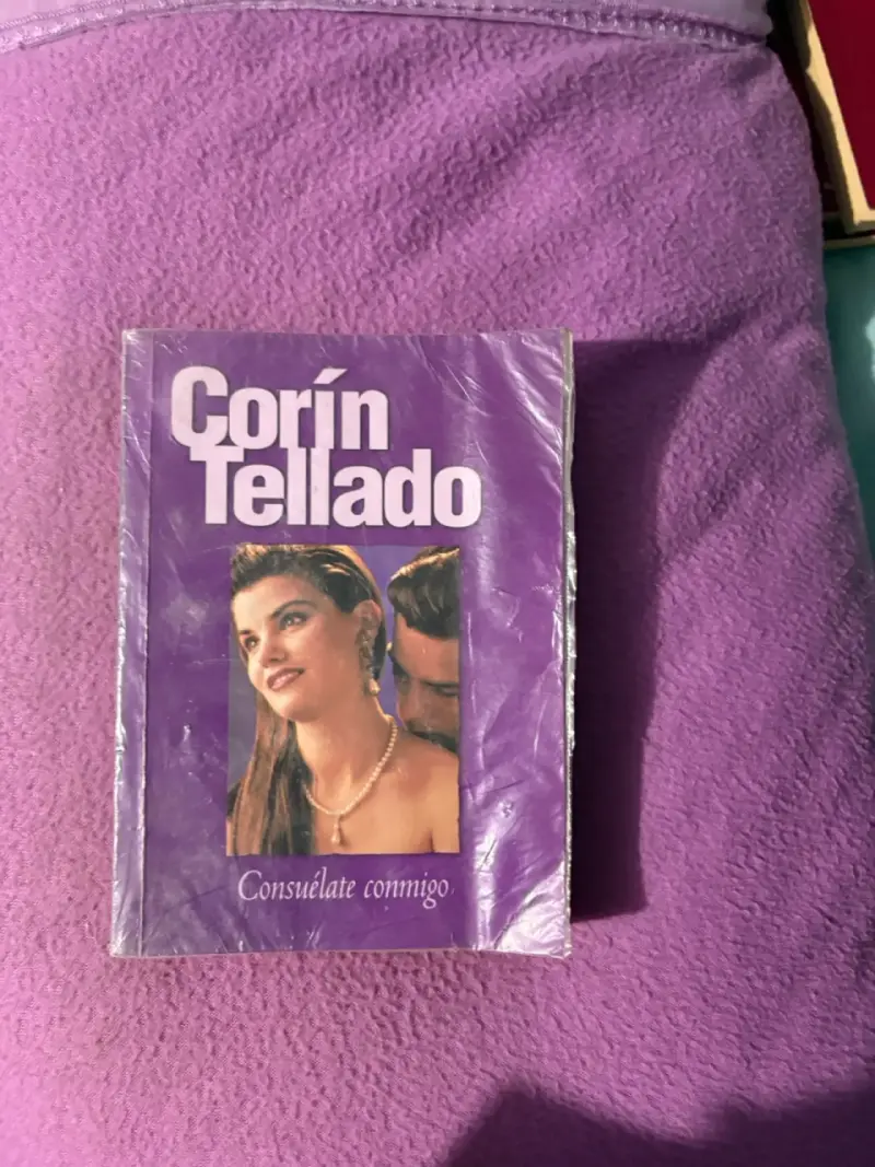Libro Corín Tellado 'Consuélate conmigo'