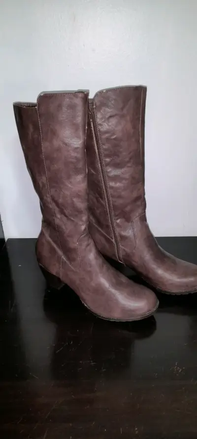 Botas marrón con cierre lateral - miniatura 2