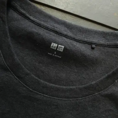 Polera Uniqlo - miniatura 2