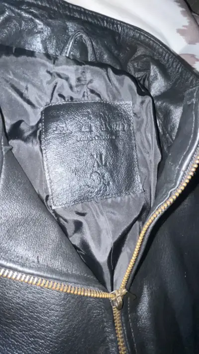 Chaqueta de cuero negra para hombre - miniatura 4