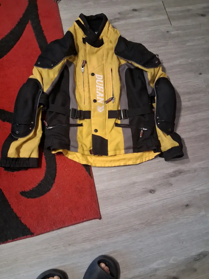 Chaqueta de moto Duhan amarilla y negra