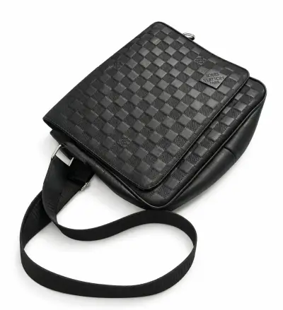 Bolso bandolera Louis Vuitton negro damero - miniatura 1