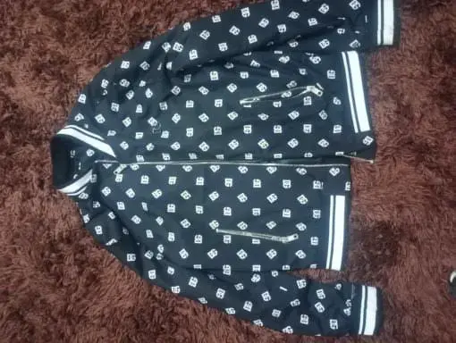 Chaqueta bomber DC negra con estampado - 2