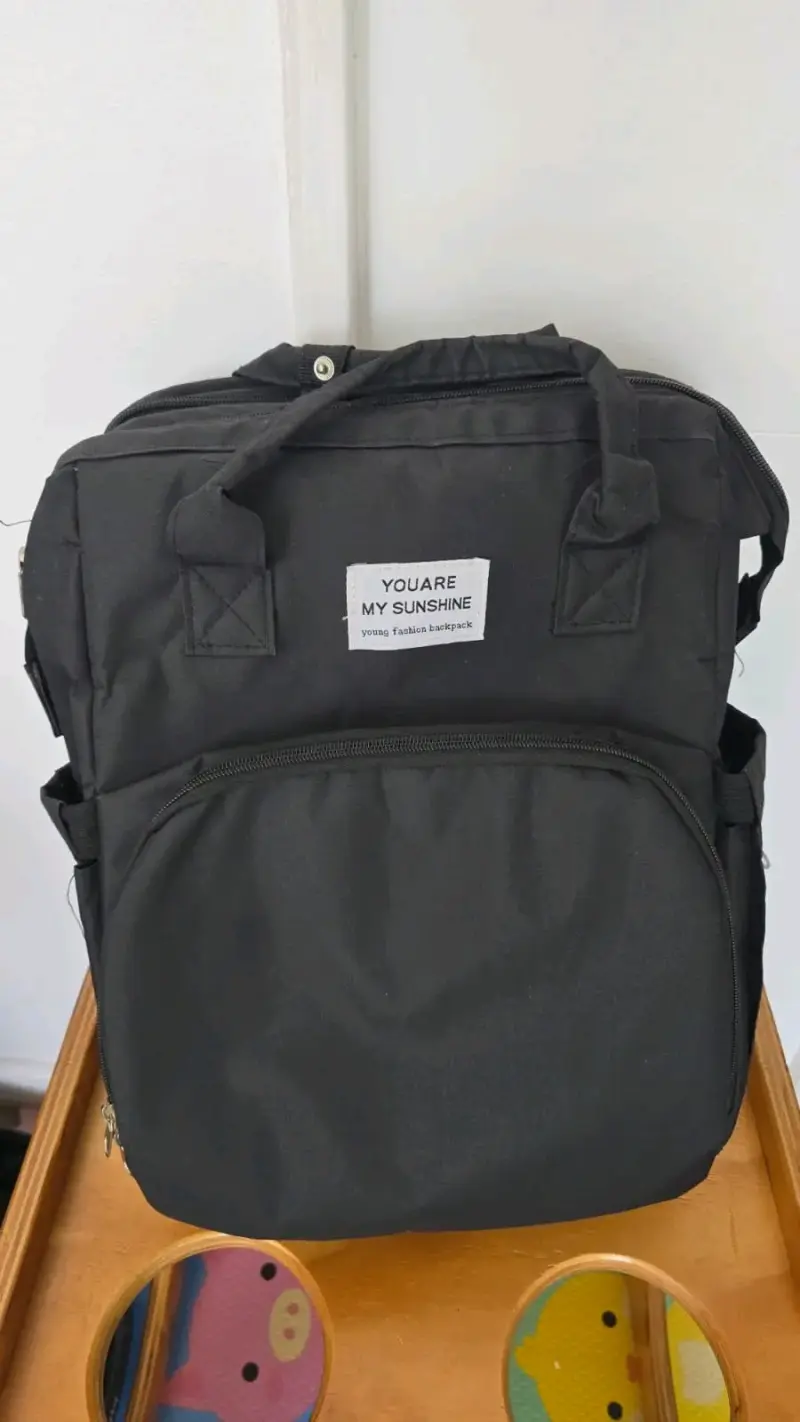 Mochila negra maternal - 1