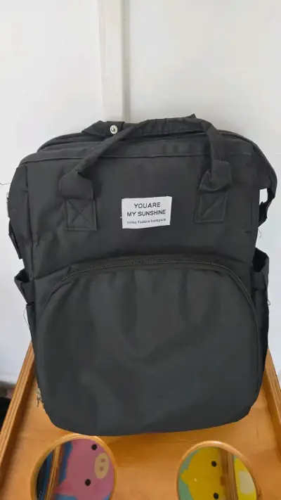Mochila negra maternal - miniatura 1