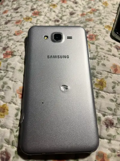 Samsung Galaxy J7 usado en buen estado - miniatura 1