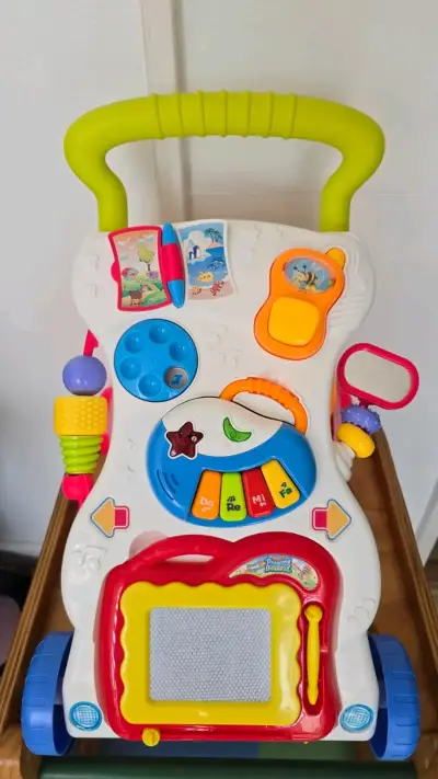 Caminadora musical para bebé con actividades - miniatura 1
