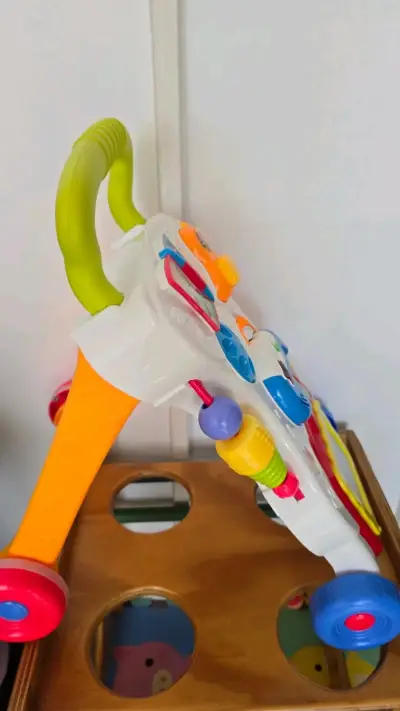 Caminadora musical para bebé con actividades - miniatura 2