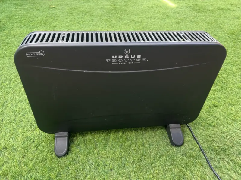 Calefactor eléctrico Ursus Trotter negro