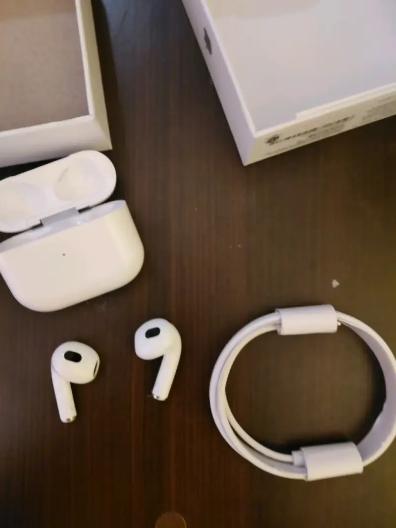 Auriculares inalámbricos con estuche de carga - 1