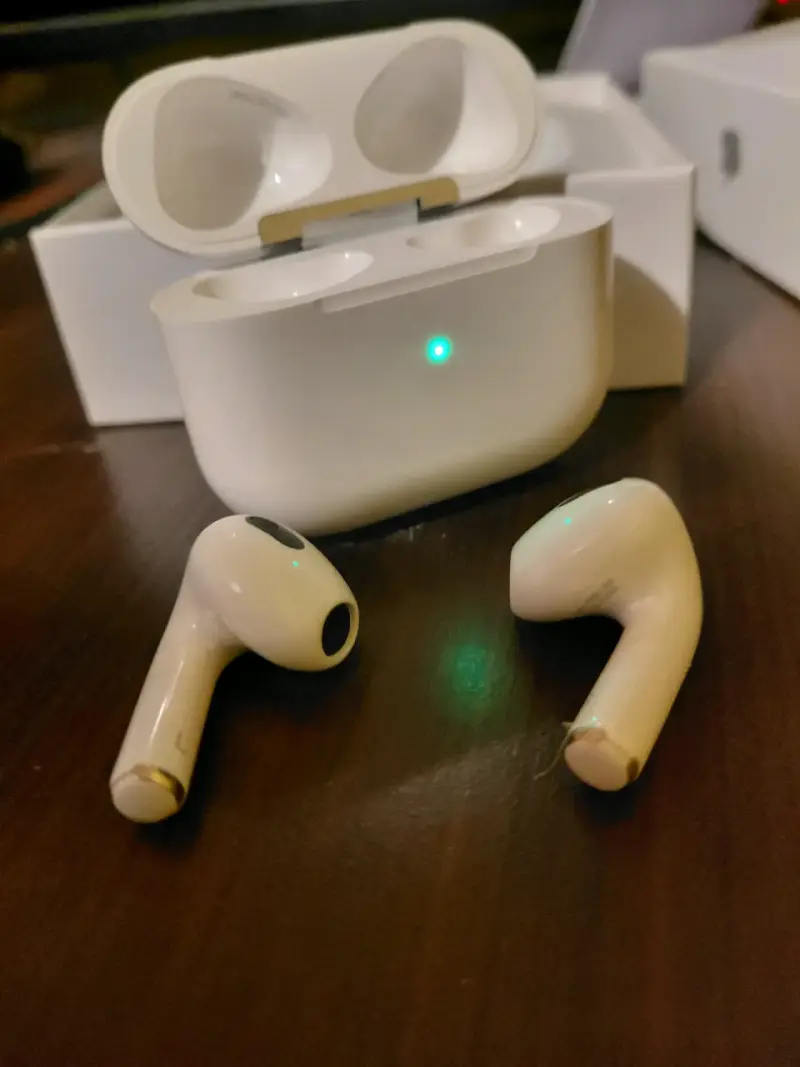 Auriculares inalámbricos con estuche de carga - 2