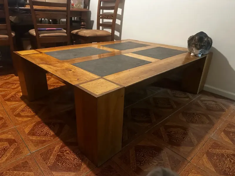 Mesa de centro rústica de madera y piedra - 6