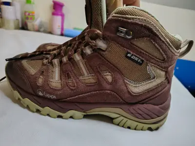 Botas de trekking Upp brown resistentes - miniatura 4