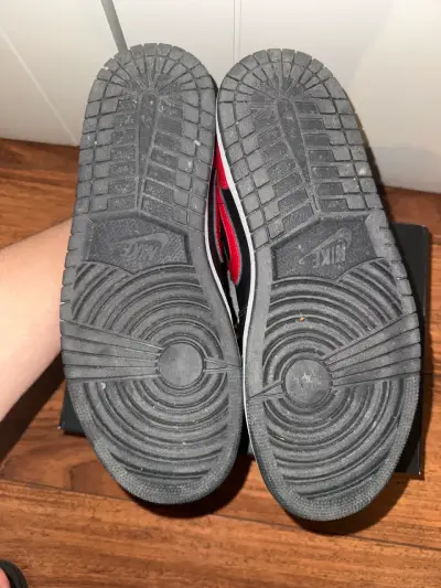 Nike Air Jordan 1 Low SE Bred - miniatura 5