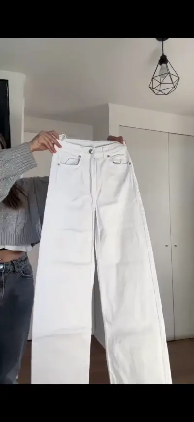 Pantalones blancos de mezclilla para mujer - miniatura 1