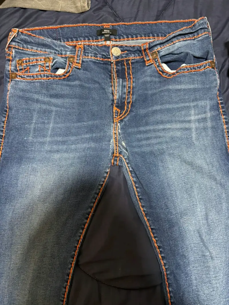 Jeans True Religion con costuras naranjas - 4