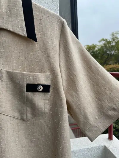 Camisa guayabera beige lino - miniatura 2