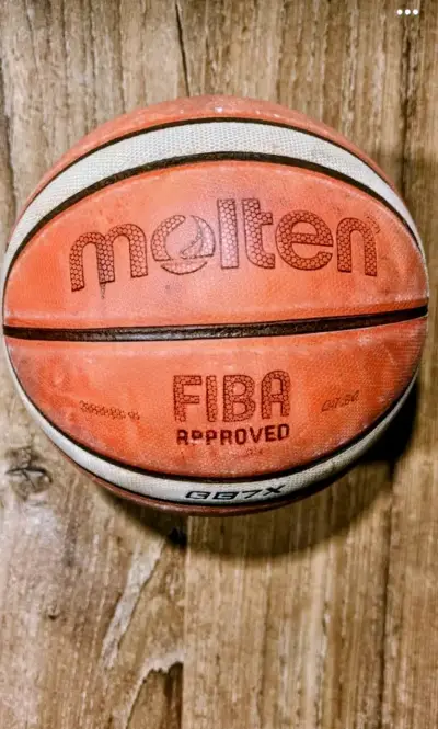 Balón de baloncesto Molten GG7X FIBA - miniatura 1