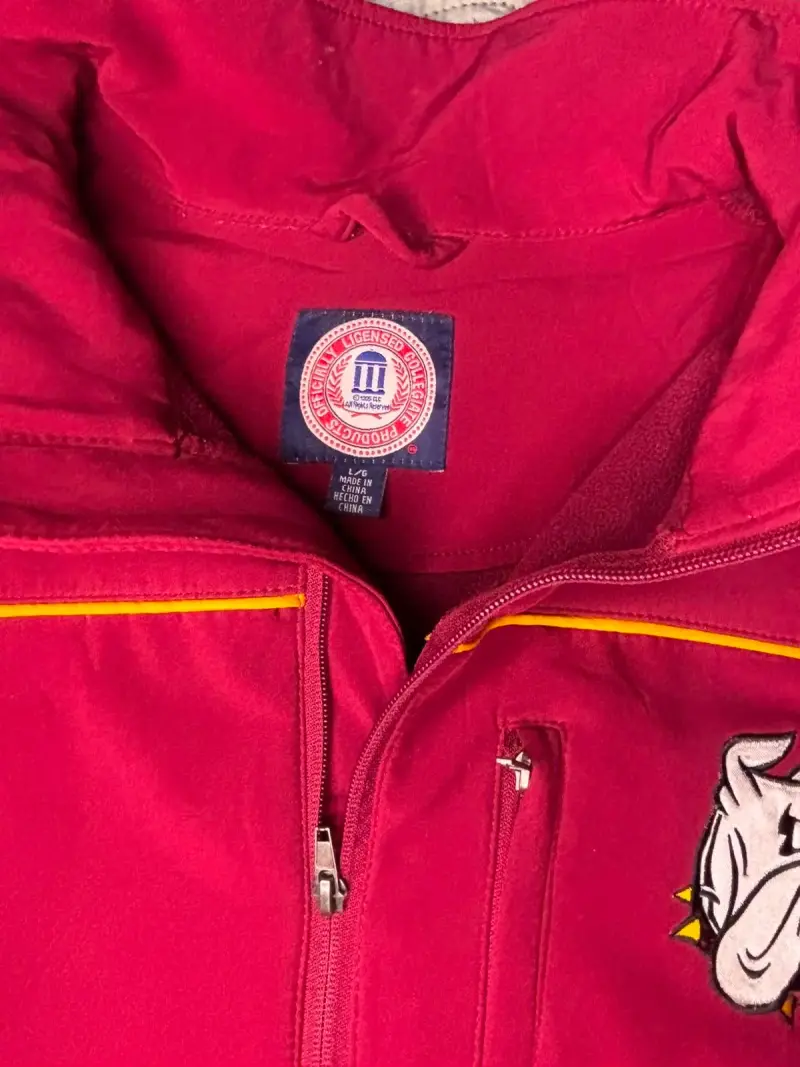 Chaqueta deportiva roja con logo bordado - 3