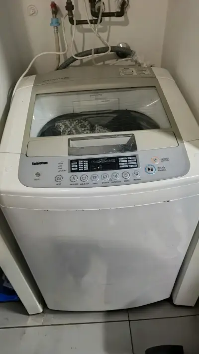 Lavadora LG TurboDrum 7.4 kg usada - miniatura 1