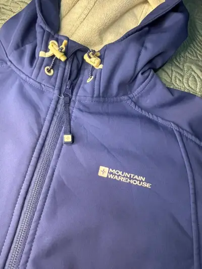Chaqueta morada Mountain Warehouse con capucha - miniatura 1
