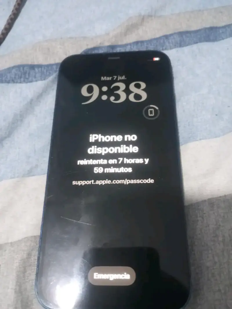 Smartphone y Motorola con triple cámara trasera - 4