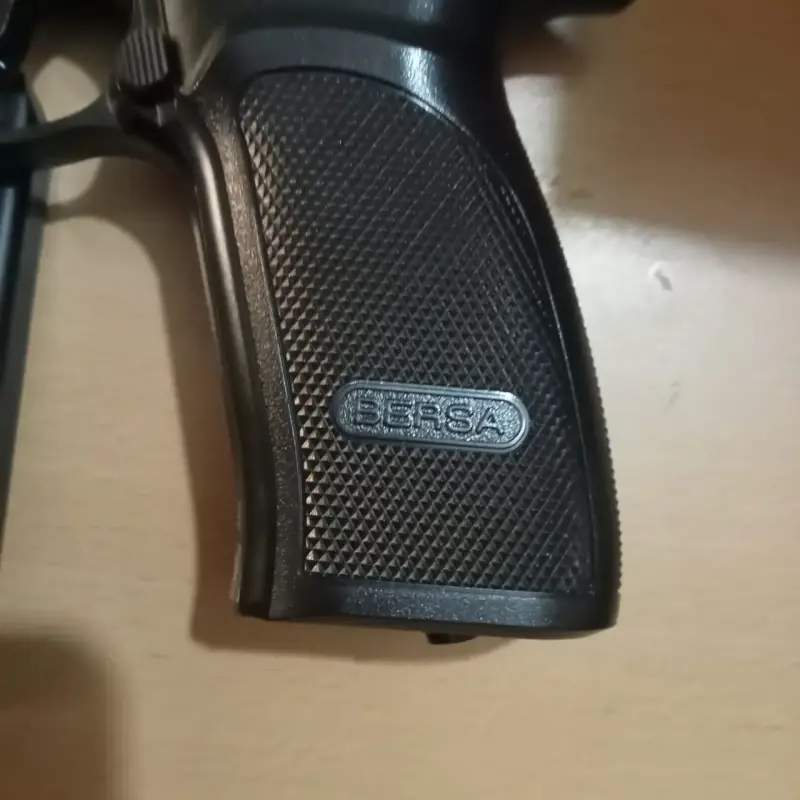 Pistola de aire comprimido 2.6 Joule con balines - 4