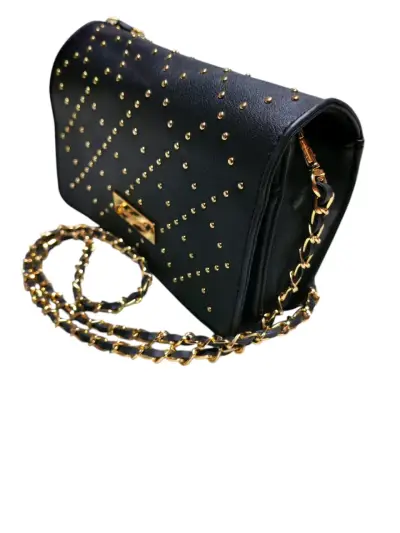 Cartera negra con tachas doradas y cadena - miniatura 1