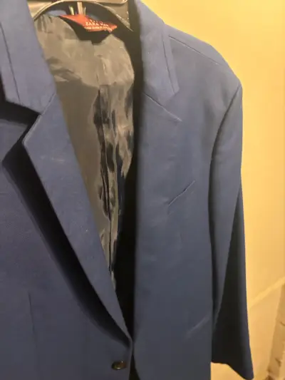 Blazer azul para hombre en buen estado - miniatura 2