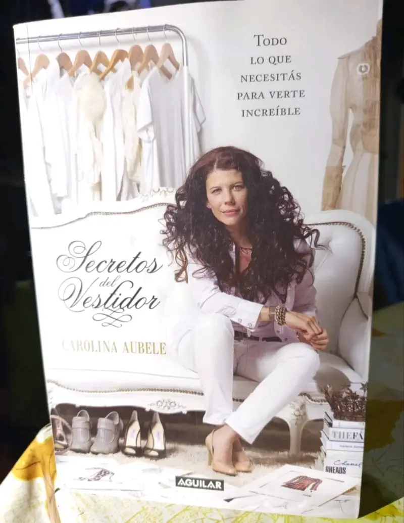 Libro 'Secretos del Vestidor' de Carolina Aubele - 1