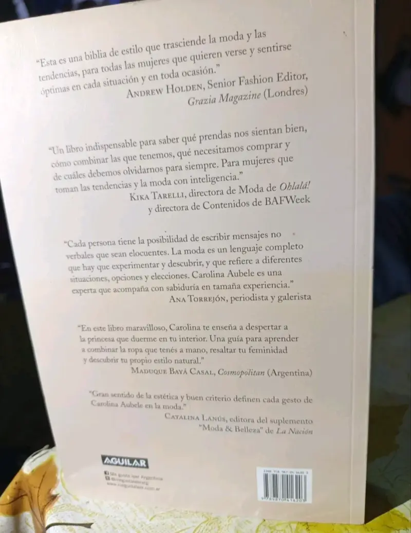 Libro 'Secretos del Vestidor' de Carolina Aubele - 2
