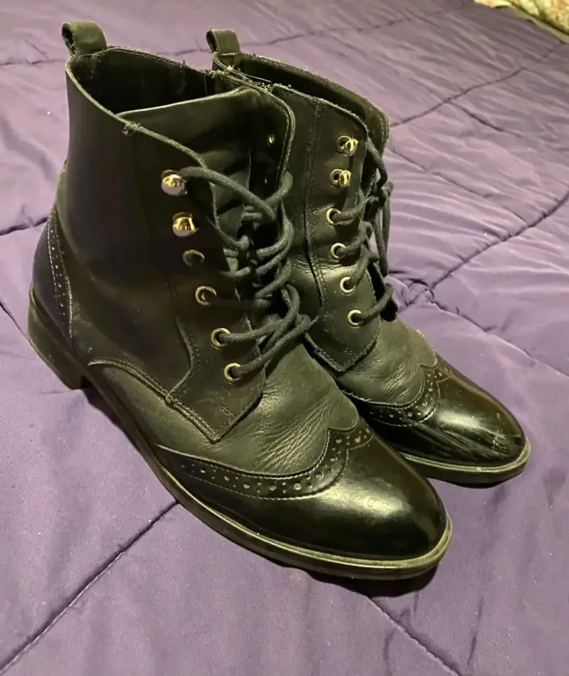 Botas negras de cuero con cordones - 2