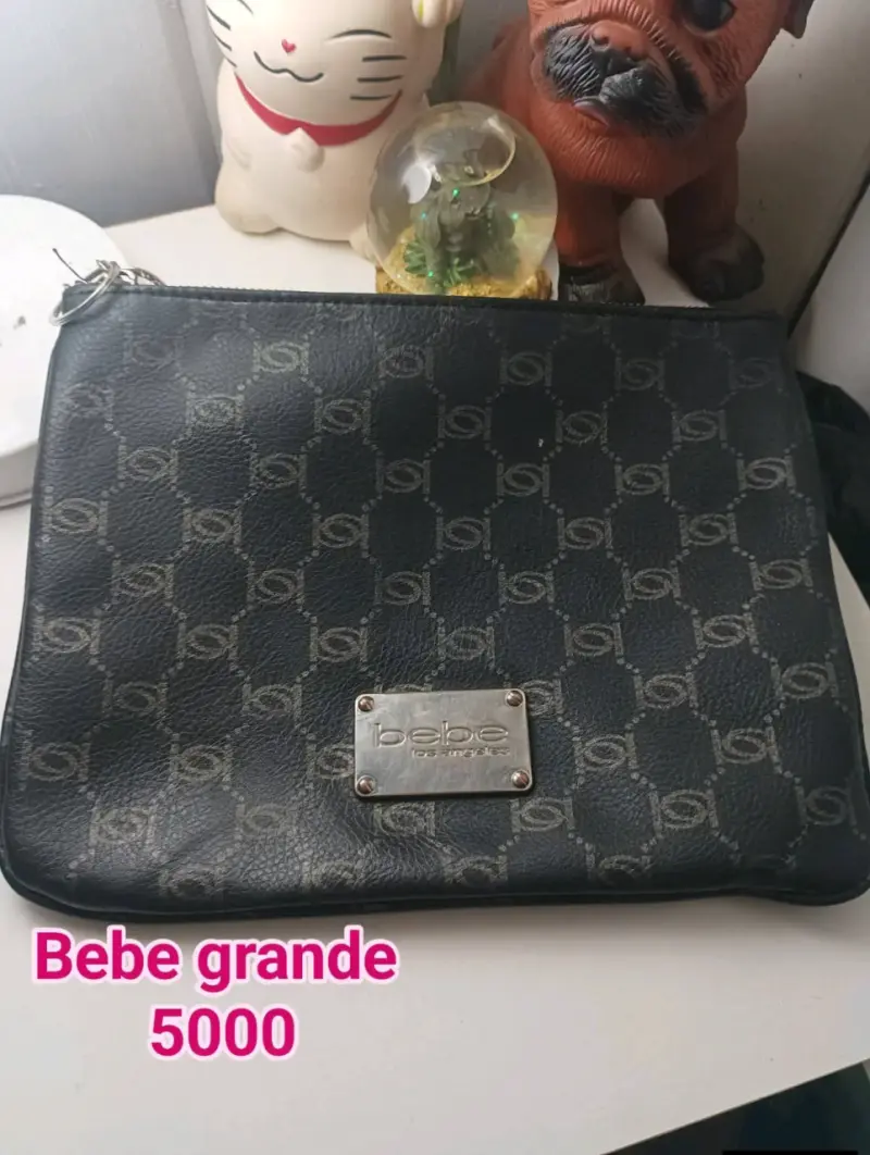 Cartera Bebe Los Angeles negra elegante