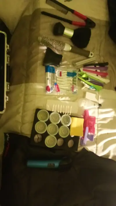 Maleta de maquillaje con ruedas holográfica - miniatura 2
