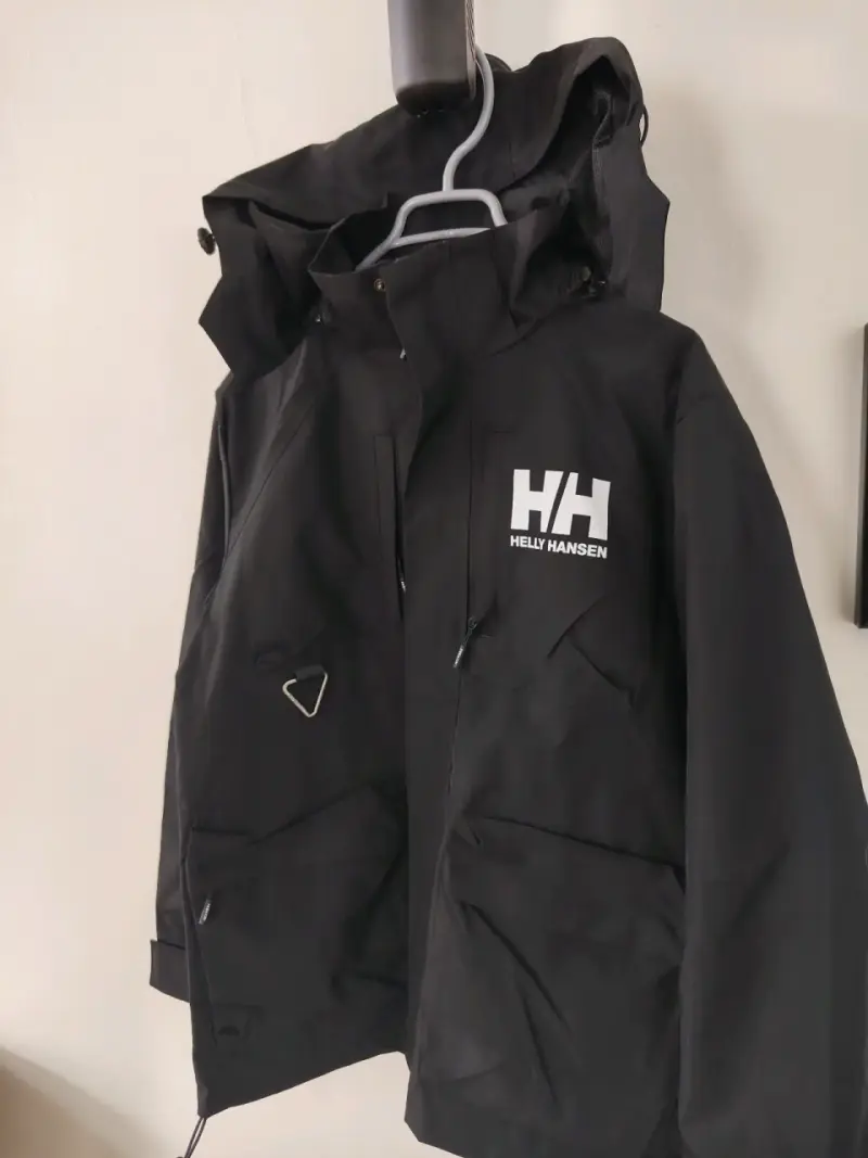 Chaqueta impermeable Helly Hansen negra - 1