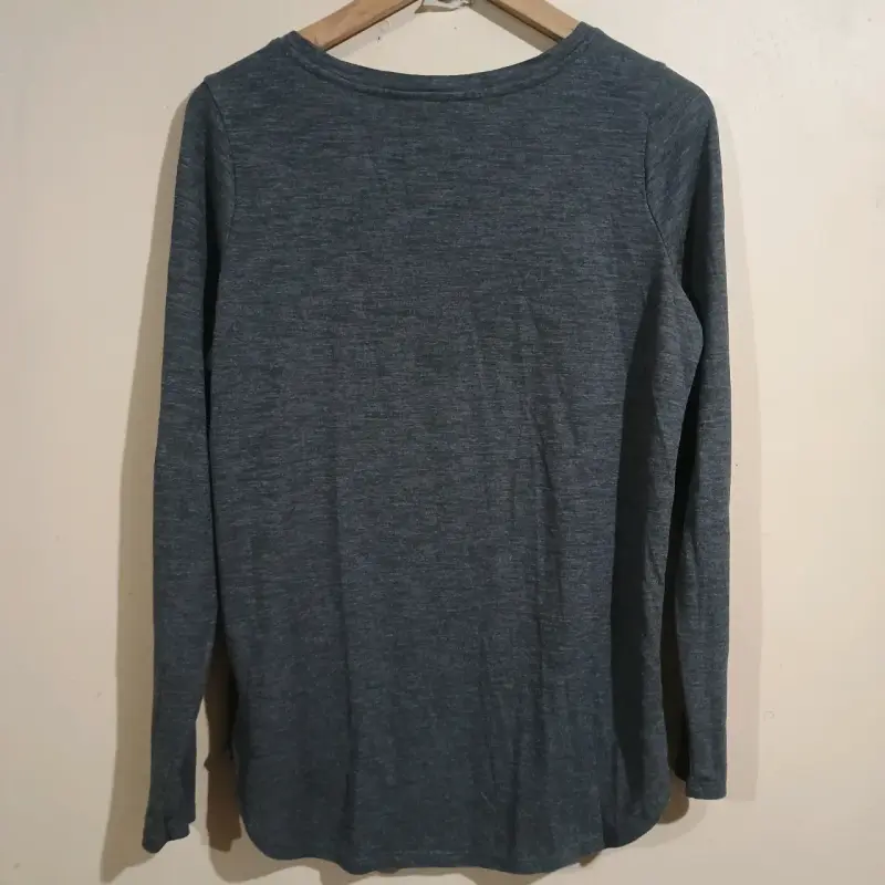 Polera manga larga gris oscuro - 2