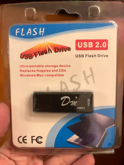 Pendrive USB 2.0 16GB ultra portátil - miniatura 2