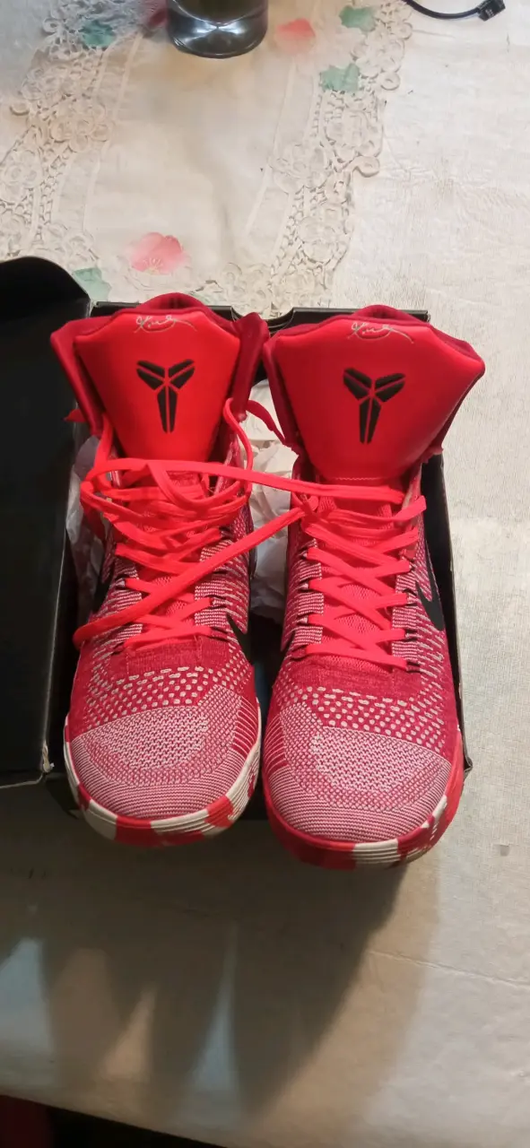 Zapatillas deportivas rojas Kobe edición especial - 1